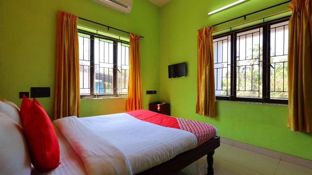 Kukuresidency Hotel Wadakkanchery Kültér fotó